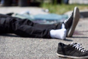 15 yaşlı oğlanı maşın vurdu