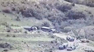 Rusiya sülhməramlıları ermənilərin qanunsuz hərbi daşımalarını müşayiət edirlər - VİDEO 