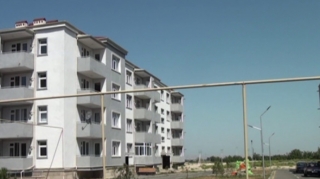Samuxda sakinlər yeni evlərinə köçə bilmir  - VİDEO