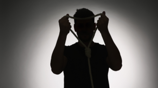 Azərbaycanda kişi ailədaxili problemlərə görə intihar etdi 