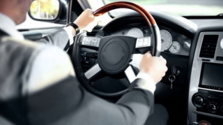 Bakıda sərnişin “Uber ” sürücüsünün burnunu sındırdı 