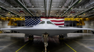 ABŞ nüvə silahı daşıya bilən təyyarəni sınaqdan keçirdi 