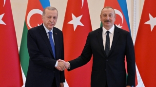 Prezident İlham Əliyev Türkiyəyə raket hücumunu qınadı 