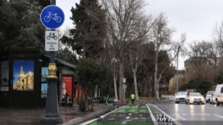 В Баку на велосипедных полосах устанавливают специальные барьеры - ФОТО 
