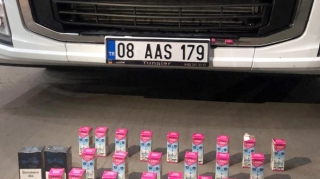 TIR-lardan qanunsuz dərman preparatları, ehtiyat hissəsi və siqaretlər aşkarlanıb - FOTO