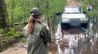 Gölün ərazisindəki “UAZ”dan 4 nəfərin meyiti tapıldı - VİDEO