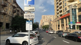 Bakıda avtomobil park etmək BU HALDA PULSUZDUR    - FOTO - VİDEO