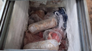 Köhnə dönəri təkrar emaldan sonra satan kafe aşkarlanıb - FOTO 