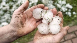 Azərbaycanda dolu yağıb - FAKTİKİ HAVA 