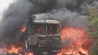 Zərdabda “KamАZ” yanıb