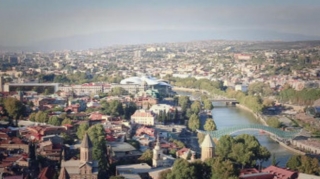 Gürcüstan-Rusiya avtomobil yolunun istifadəyə verilməsi bir il ləngiyəcək 