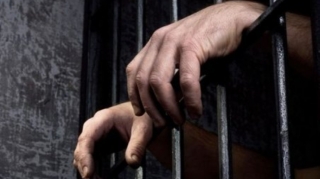 Həbsxanadan icazə alıb evə gedən məhkum arvadını qətlə yetirdi 