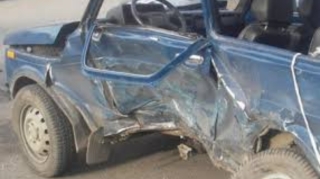 Beyləqanda iki avtomobil toqquşub, ölən var 