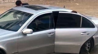 Bakıda gənc qızı maşına basıb qaçırdılar - VİDEO 
