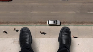 Bakıxanovda bir nəfər özünü hündürlükdən yerə atıb