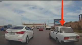 "Dərnəgül yolu"nda oyun çıxaran sürücü görün nə etdi - VİDEO