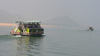 Gəmi qəzası nəticəsində azı 16 nəfər ölüb 