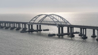 Krım körpüsündə çatlar aşkarlandı: Çökə bilər?   - FOTO