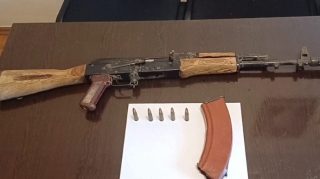 Bakı, Naxçıvan və Şəmkirdə xeyli sayda silah-sursat polisə təhvil verilib 