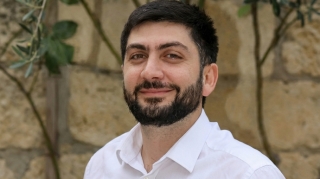 Təbrizin ölümündə təqsirləndirilən məhkəməyə gec gəldi - Həbs olundu 