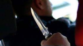 Sürücünü bıçaqla hədələdi – Pulunu aldı  