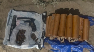 Şüvəlanda çimərlik ərazisində silahlar aşkarlandı 