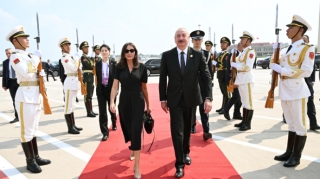 Prezidentlə xanımının Çinə səfəri başa çatdı - FOTO