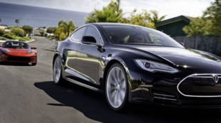 “Tesla” 2,2 milyon avtomobilini geri çağırıb