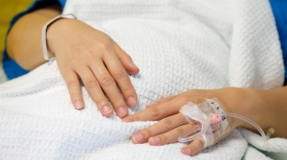 Şəmkirdə qadın naməlum şəraitdə xəsarət alıb