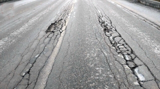 Kürdəmirdə qəzalı vəziyyətə düşən körpü niyə təmir edilmir? - Faciəyə bir addım - FOTO - VİDEO 