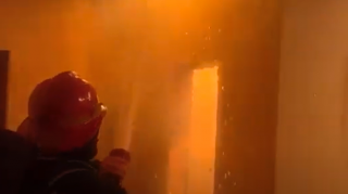 Sumqayıtda ev yandı - VİDEO 