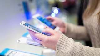 Выросла себестоимость мобильных телефонов, импортируемых в Азербайджан - ВИДЕО