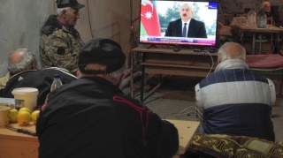 Xankəndində ermənilər Azərbaycan Prezidentinin çıxışını belə izləyir  - FOTO