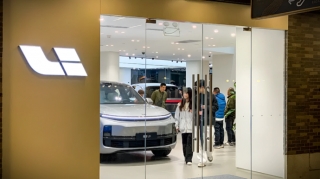"Li Auto" Çində 100 avtosalonunu bağlayacaq 