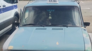 Narkoman taksi sürücüsü saxlanıldı  - FOTO