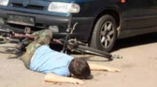 Oğuzda 6 yaşlı uşağı avtomobil vurdu