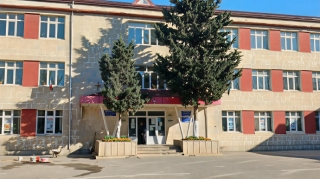 Məktəblinin şah damarını kəsib öldürdülər - Bakıda baş verən cinayətin DETALLARI  - VİDEO