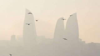 В Баку наблюдается повышенная концентрация пыли в воздухе 