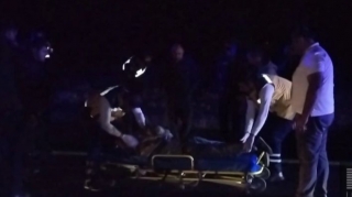 Oğuzda avtomobil piyadanı vuraraq öldürdü - FOTO