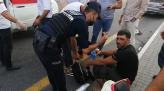 Sumqayıtda motosiklet minik avtomobilinə çırpılıb,  xəsarət alan var - FOTO 