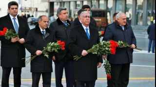 AAYDA-nın rəhbərliyi Xocalı soyqırımı abidəsini ziyarət ediblər - FOTOLAR 