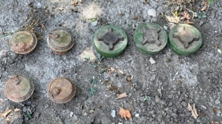 Zəngilanda polislər partlamamış minalar aşkarladı  - FOTO