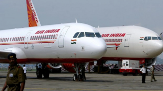 Təyyarə sərnişinləri 10 saat səmada qaldı: Qəribə SƏBƏB 