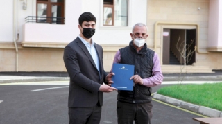 Daha 30 şəhid ailəsi və müharibə əlilinə mənzillər təqdim edilib  - FOTO