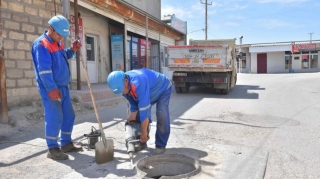 Bakıda oğurlanmış kanalizasiya qapaqları yeniləri ilə əvəz edilib  - FOTO