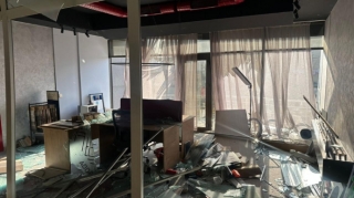 Bakıda partlayış olan ofisdən FOTOLAR 
