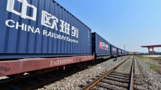 "Azərbaycan Çinlə Avropa İttifaqı arasında mühüm nəqliyyat-loqistika mərkəzinə çevrilib” - RƏY   - FOTO