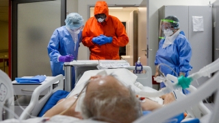 Rusiyada pandemiya qurbanlarının sayı 5 mini ötdü