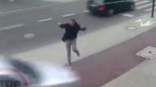 Velosiped zolağına çıxan sürücüdən təhlükəli anlar  - VİDEO