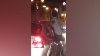 Taksidə şou göstərən sərnişini və sürücünü   hansı cəza gözləyir?  - VİDEO